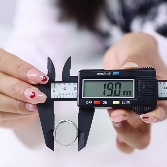 Pied à coulisse numérique